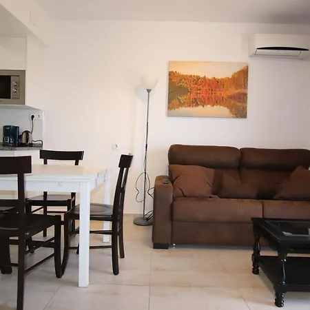Rnet - 600 Llevant 02-06 Apartment